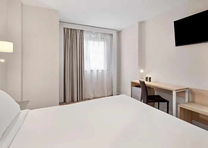 Ξενοδοχείο Ciudad De 4*